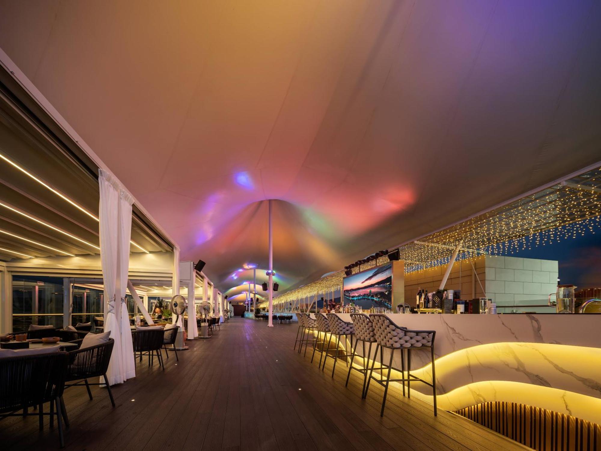 Wyndham Grand Zhaoqing Downtown Hotel Exterior photo